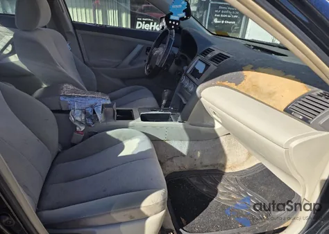 2011 Toyota Camry z USA, uszkodzony, nr VIN 4T1BF3EK9BU129638